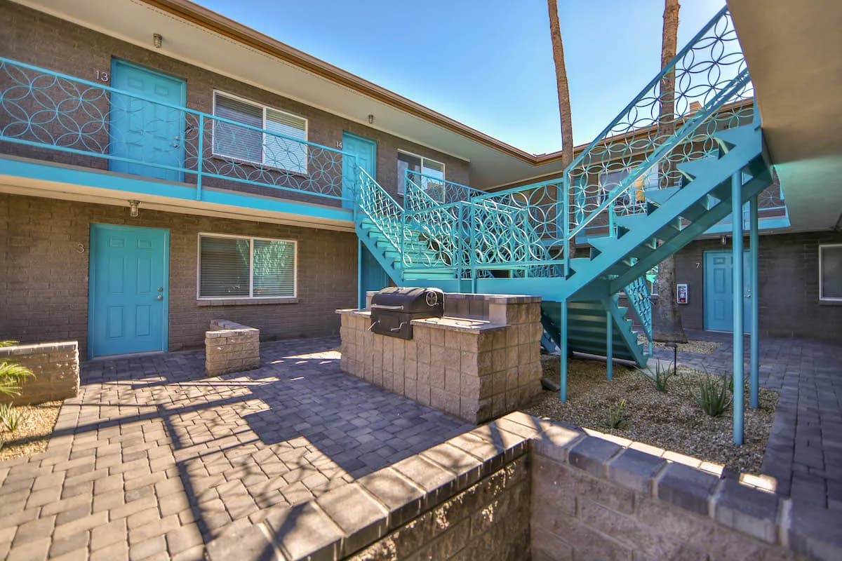 De Novo on Roanoke Apartments - View 2