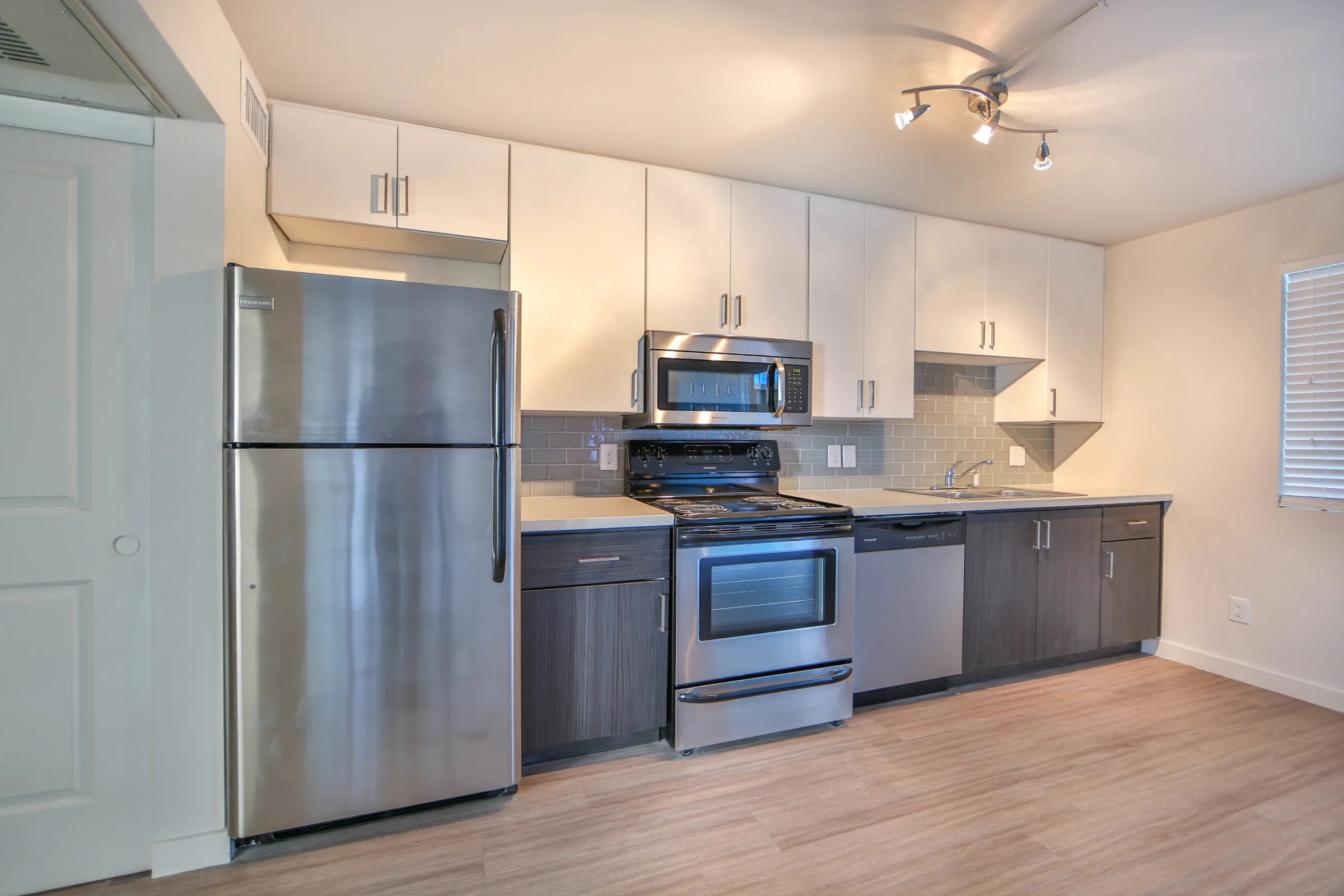 De Novo on Roanoke Apartments - View 3