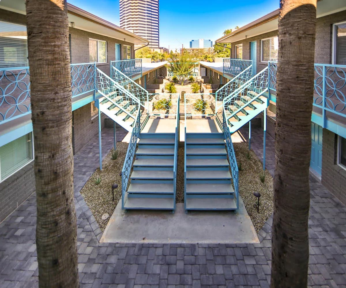 De Novo on Roanoke Apartments - View 4