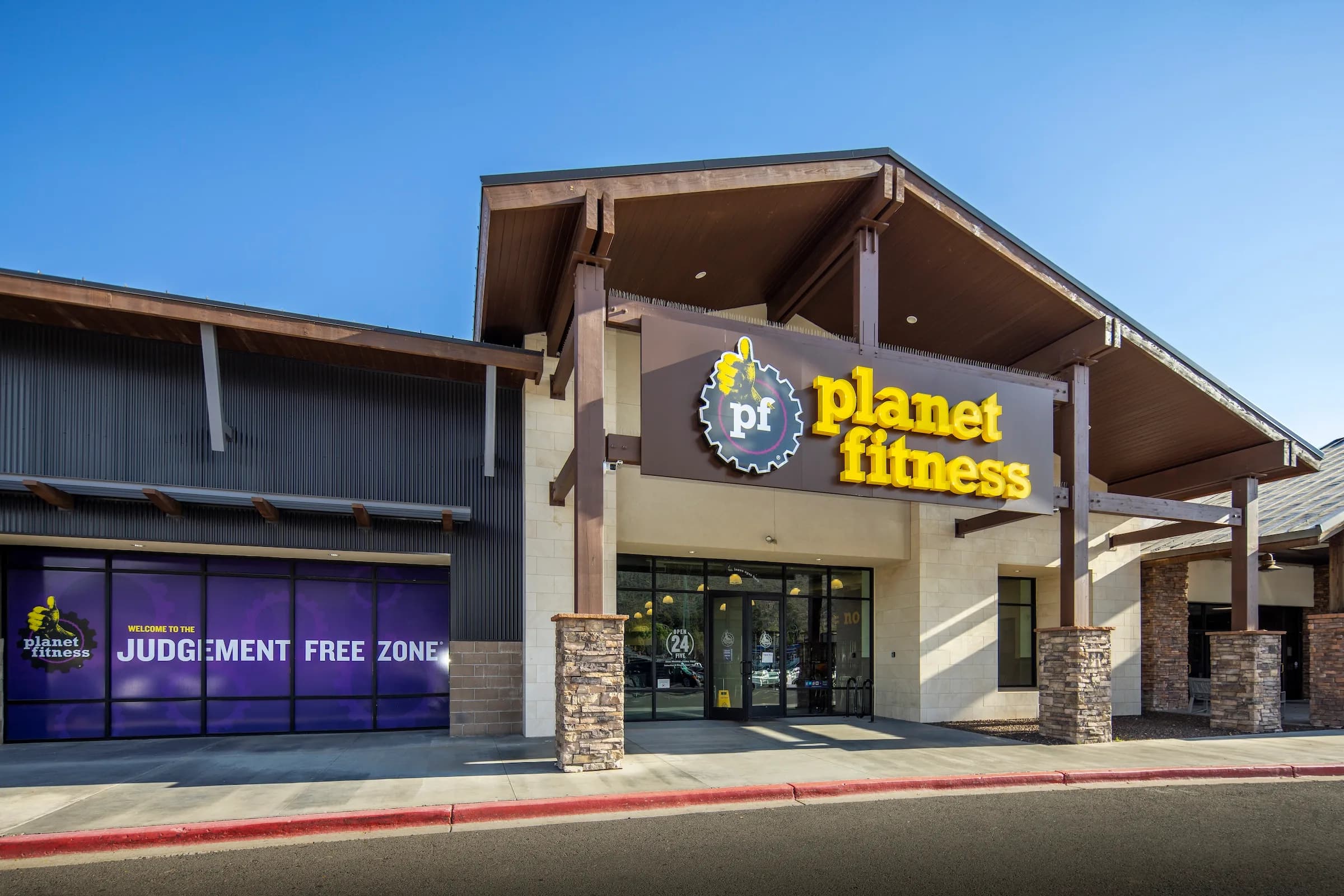 Flagstaff Mall - View 16